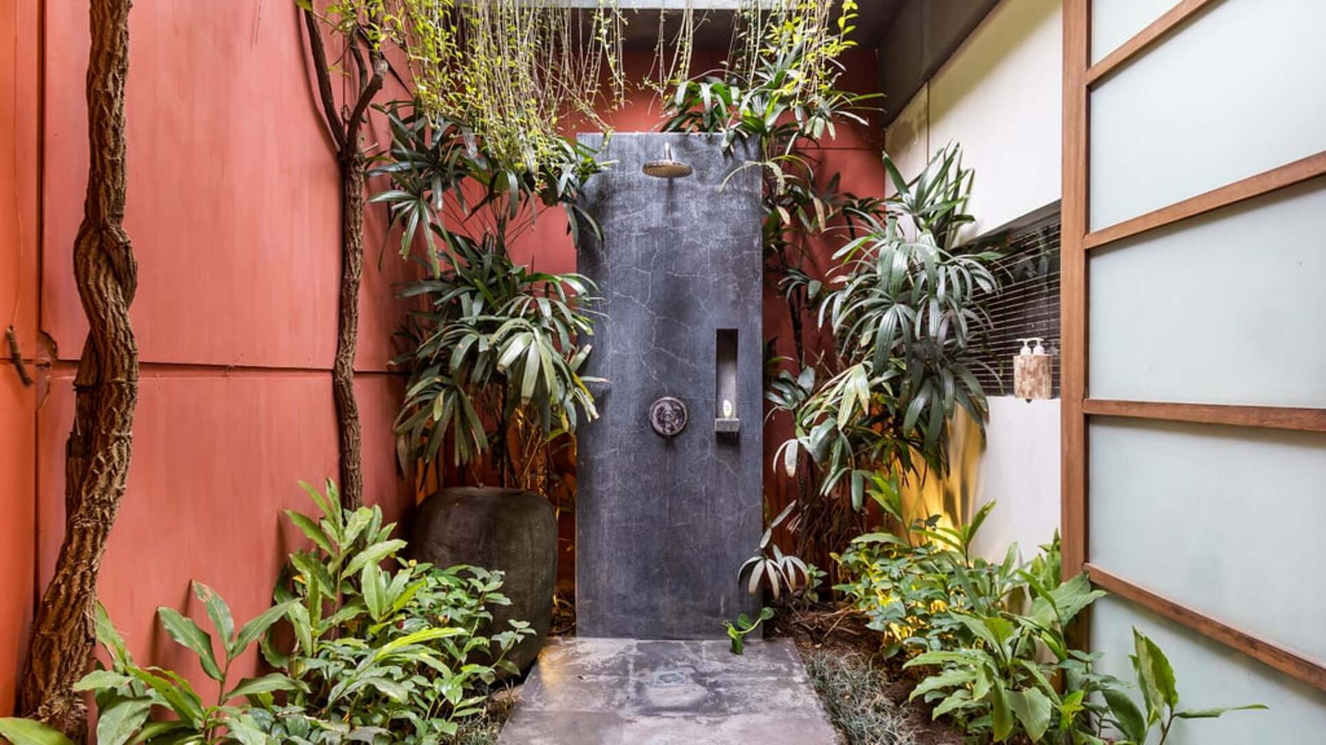 5 Star Alarte Estate – Elegant Seminyak Escape