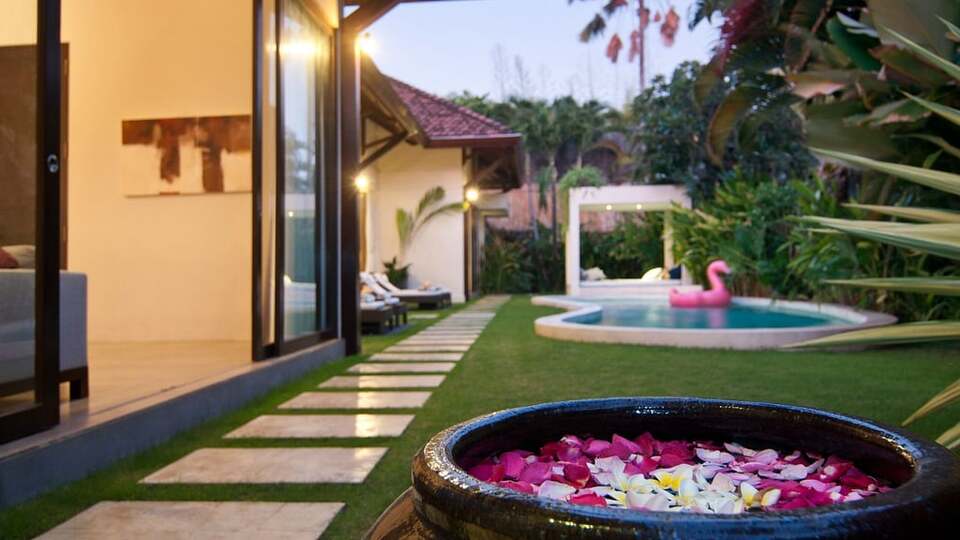 5 Star Alice Estate – Serene Seminyak Estate