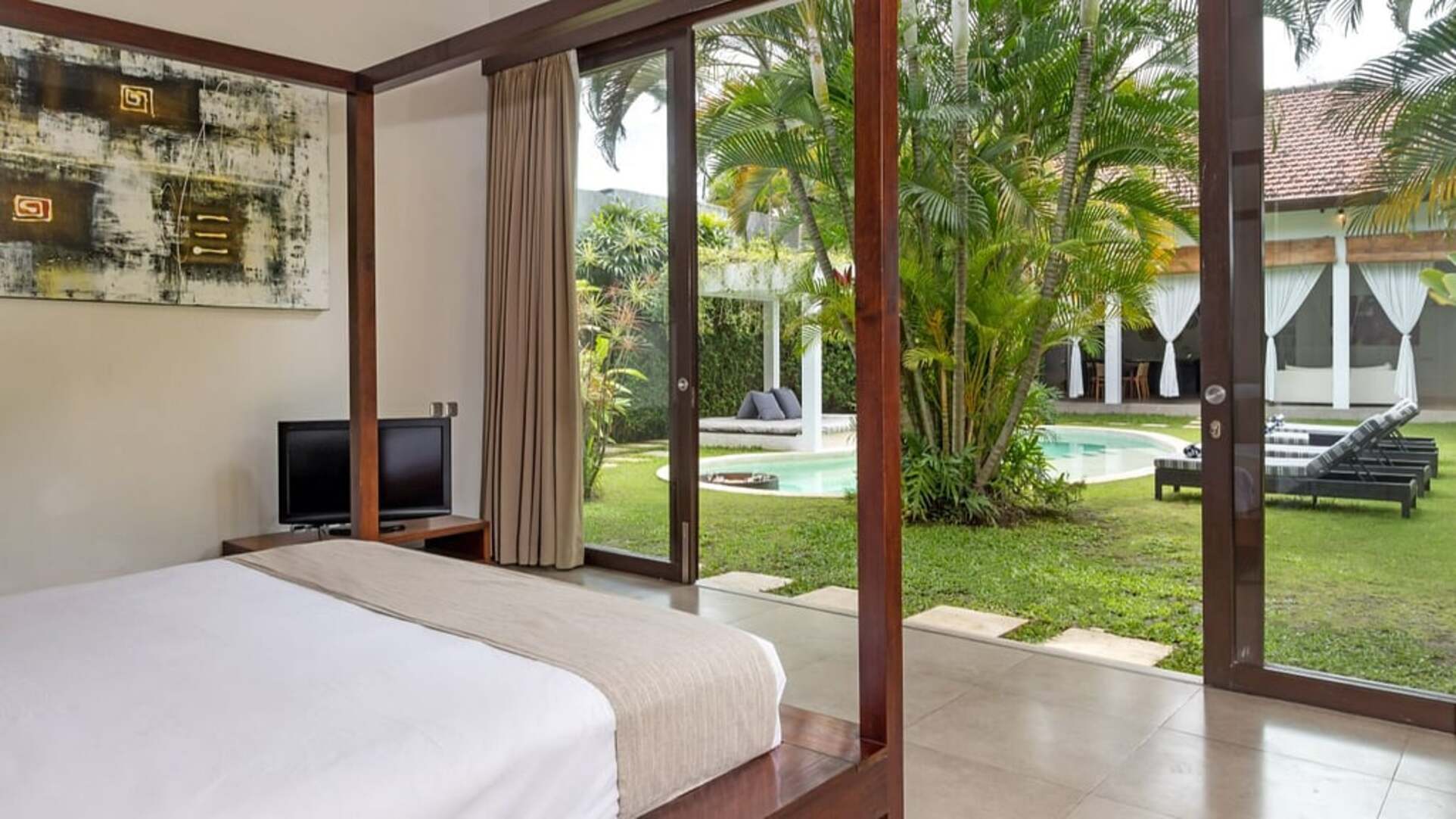5 Star Alice Estate – Serene Seminyak Estate