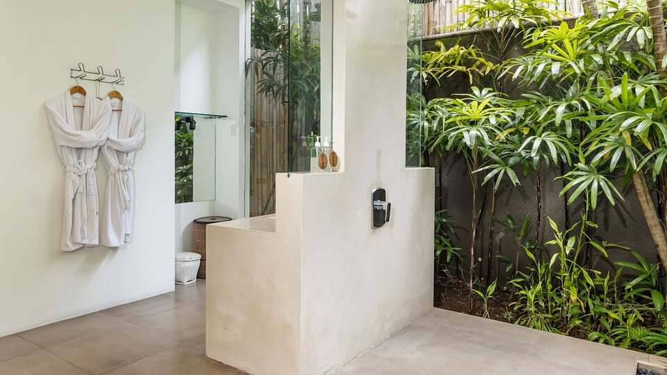 5 Star Alice Estate – Serene Seminyak Estate