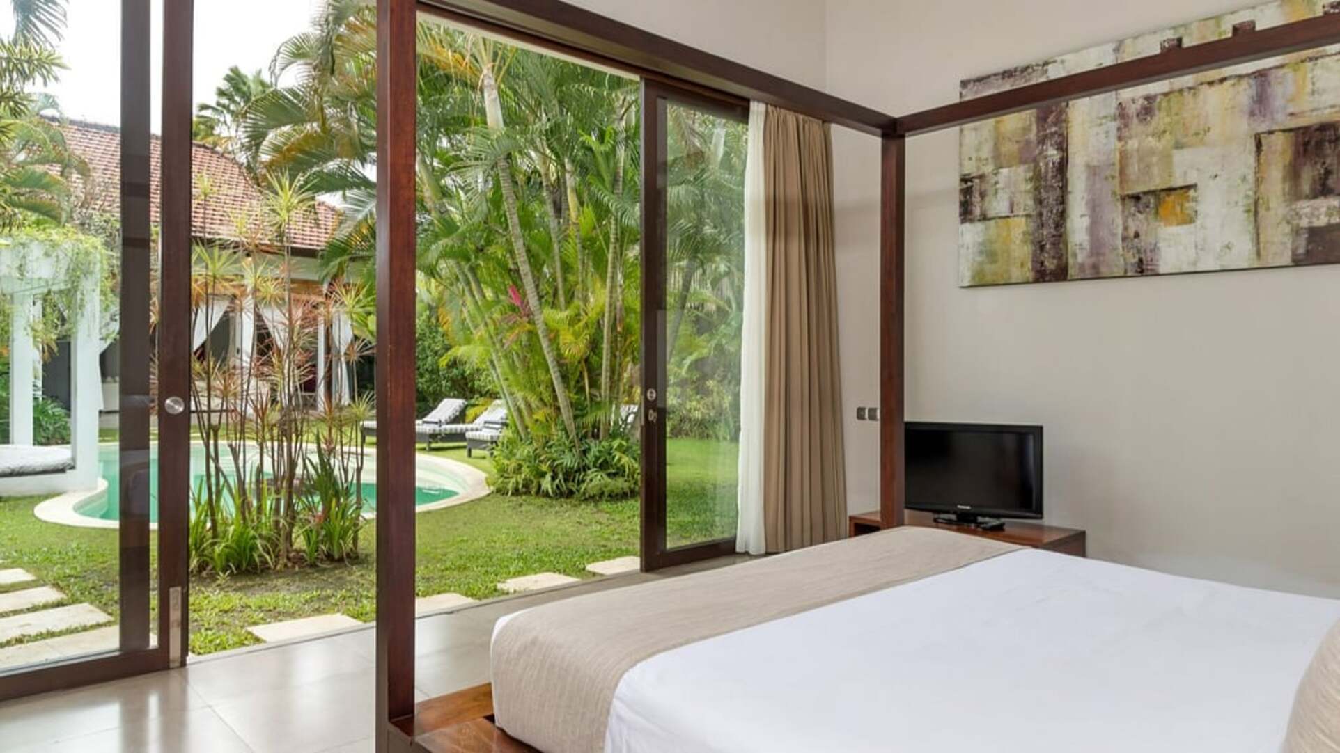 5 Star Alice Estate – Serene Seminyak Estate