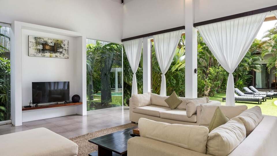 5 Star Alice Estate – Serene Seminyak Estate
