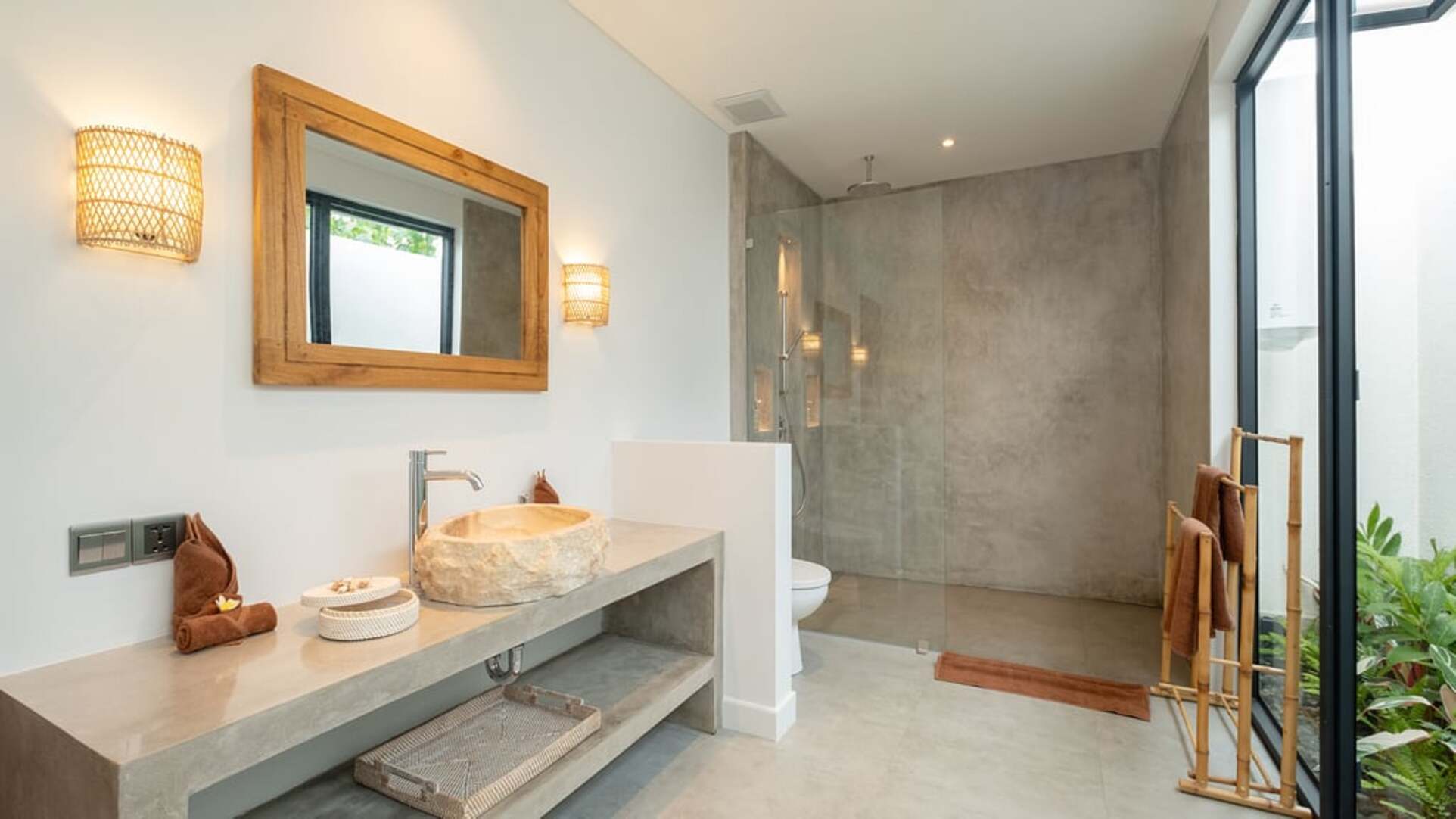 5 Star Villa Suka Sawah – Ricefield Serenity
