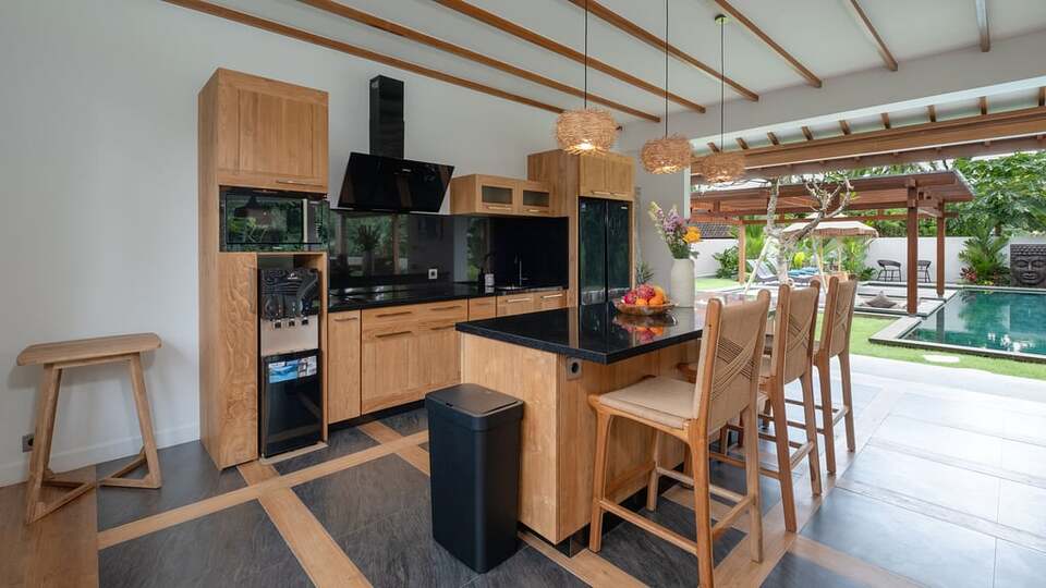5 Star Villa Suka Sawah – Ricefield Serenity