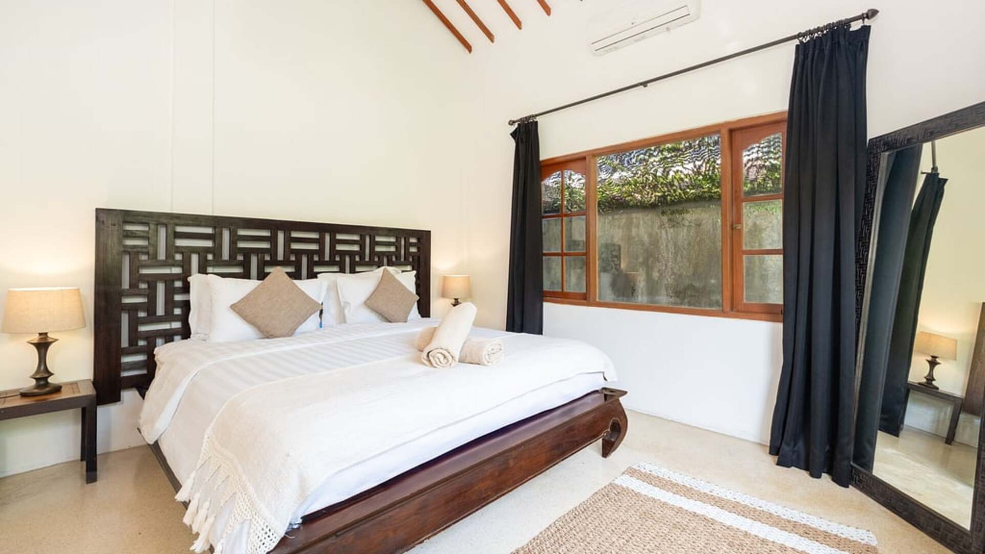 5 Star Villa Mogi – Serene Garden Escape