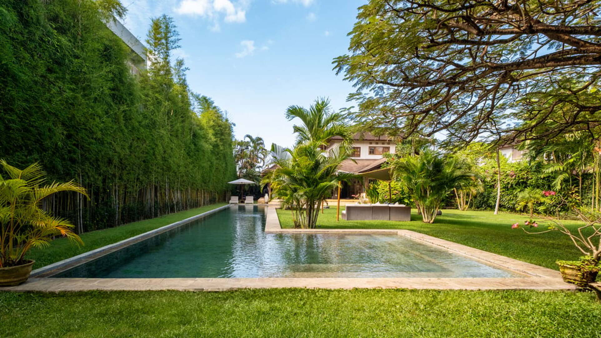 5 Star Villa Mogi – Serene Garden Escape