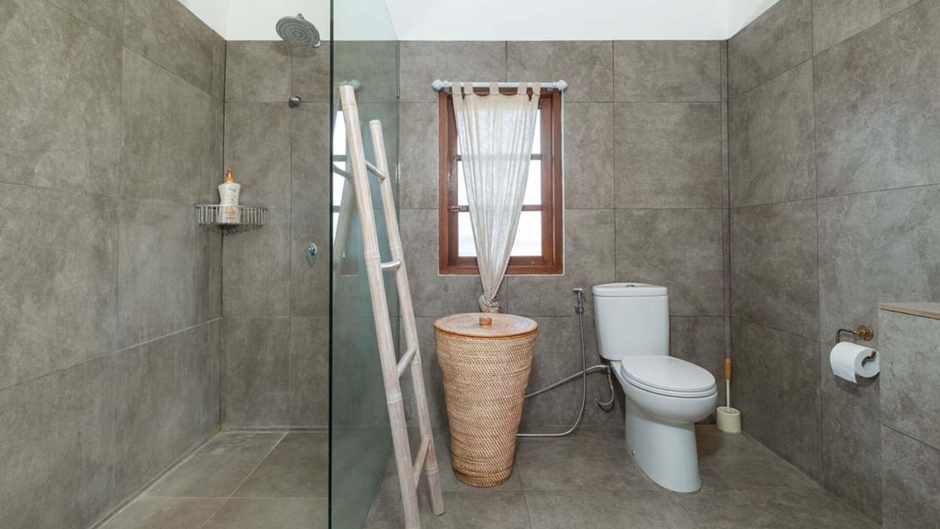 5 Star Villa Mogi – Serene Garden Escape