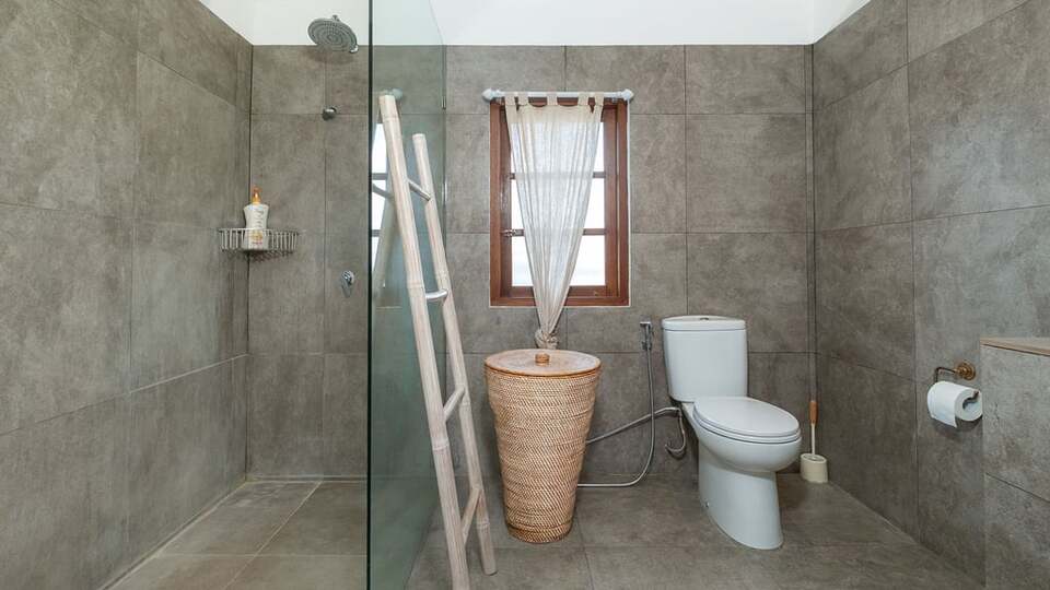 5 Star Villa Mogi – Serene Garden Escape