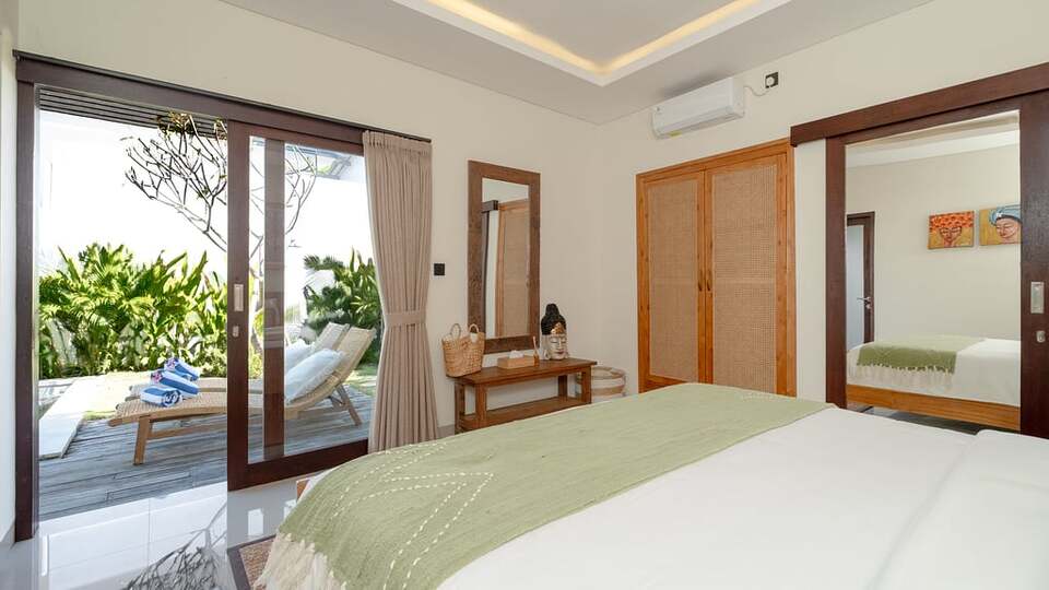 5 Star Villa Lange 3 - Modern Balinese Elegance