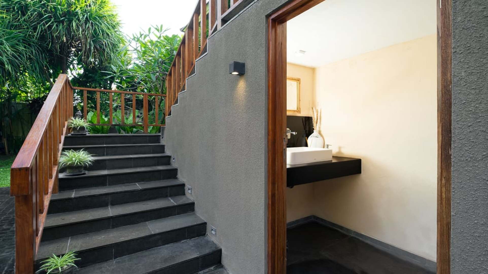 5 Star M Villa 318 Canggu - Tropical Elegance