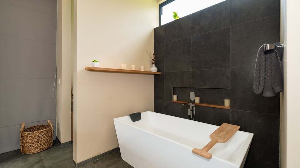 5 Star M Villa 318 Canggu - Tropical Elegance
