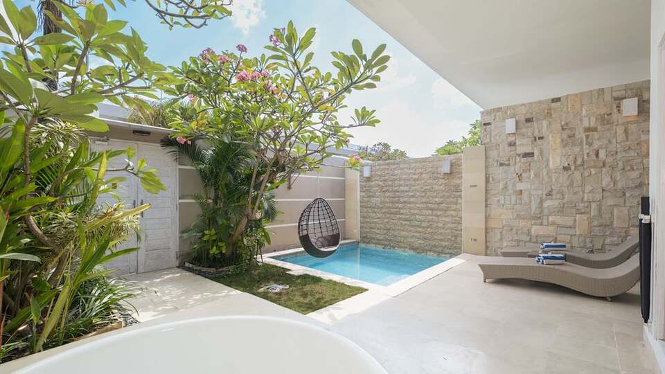5 Star Villa Larimar - Romantic Serenity