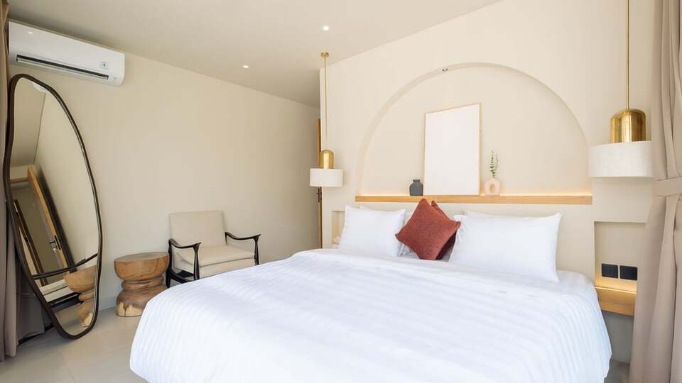5 Star Loona Palm Seseh 2 - Modern Coastal Escape