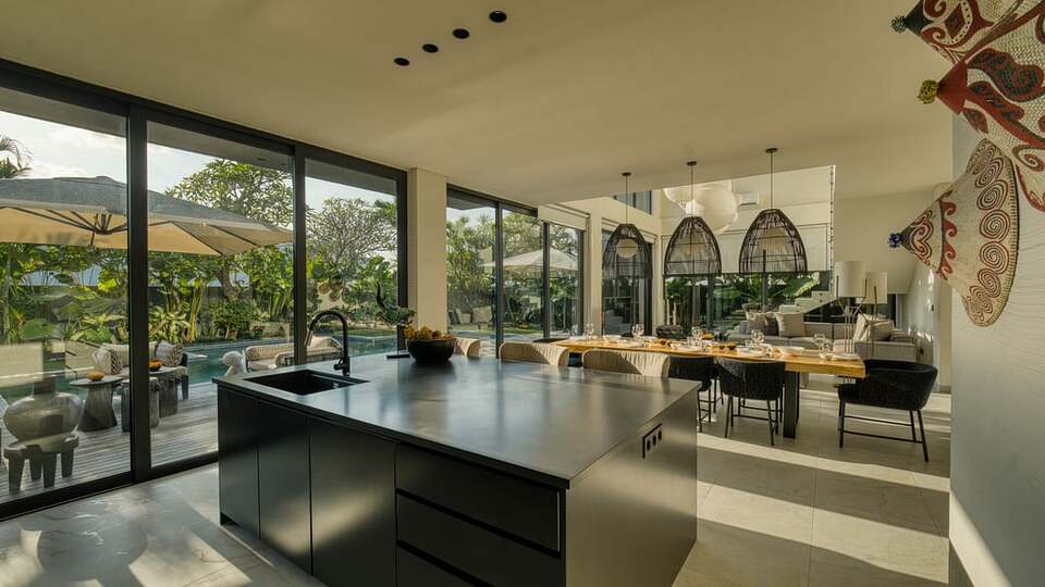 5 Star Villa Amara - Contemporary Tropical Luxury