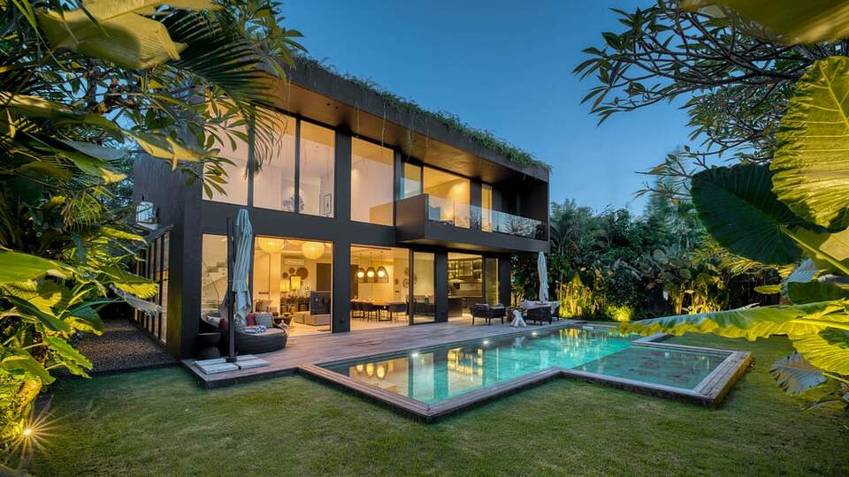 5 Star Villa Amara - Contemporary Tropical Luxury
