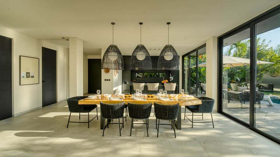 5 Star Villa Amara - Contemporary Tropical Luxury
