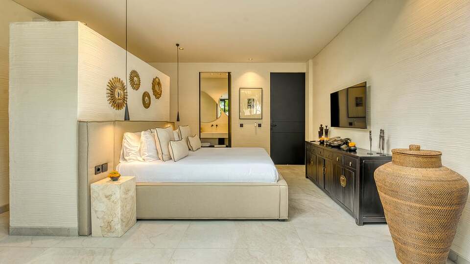 5 Star Villa Amara - Contemporary Tropical Luxury