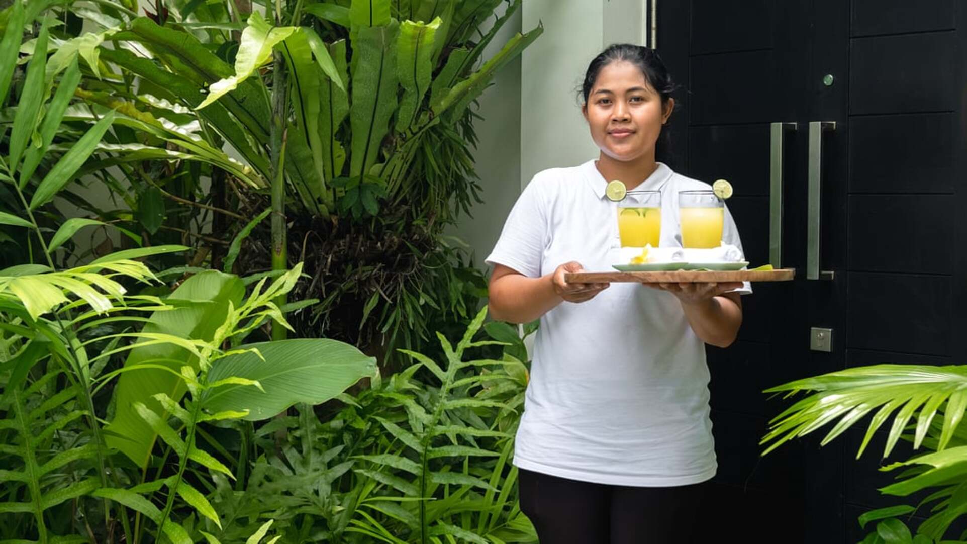 5 Star Villa Merta Sari 8 - Seminyak Serenity