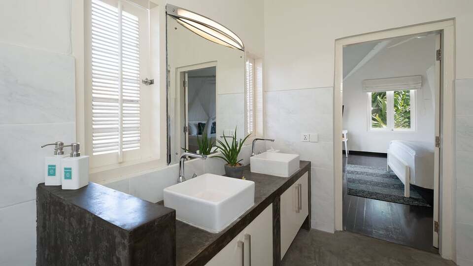 5 Star Villa Merta Sari 8 - Seminyak Serenity