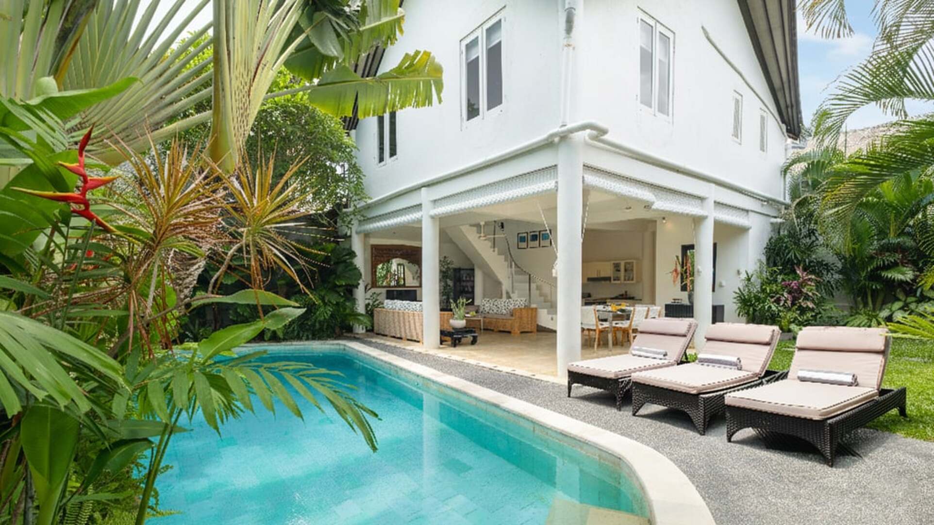 5 Star Villa Merta Sari 8 - Seminyak Serenity