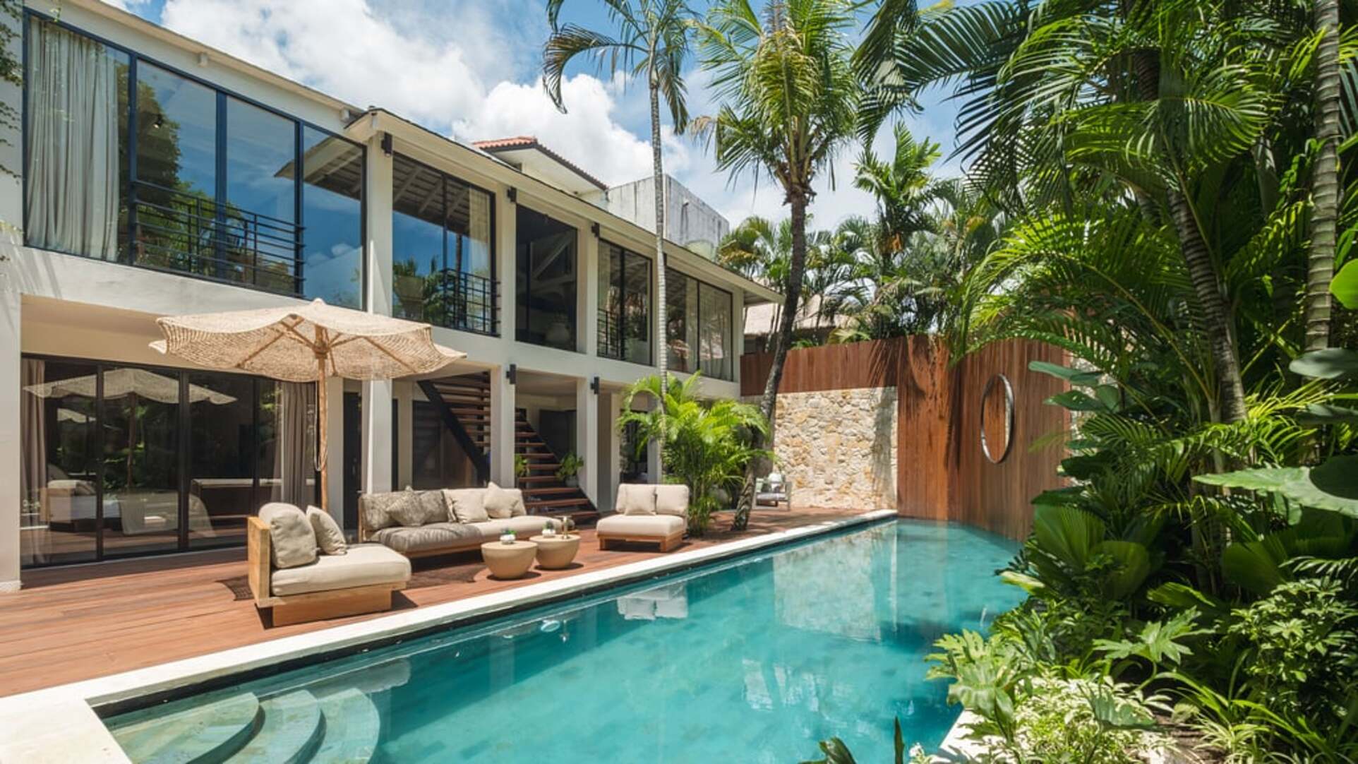 5 Star Villa Dreamora - Contemporary Kerobokan Escape
