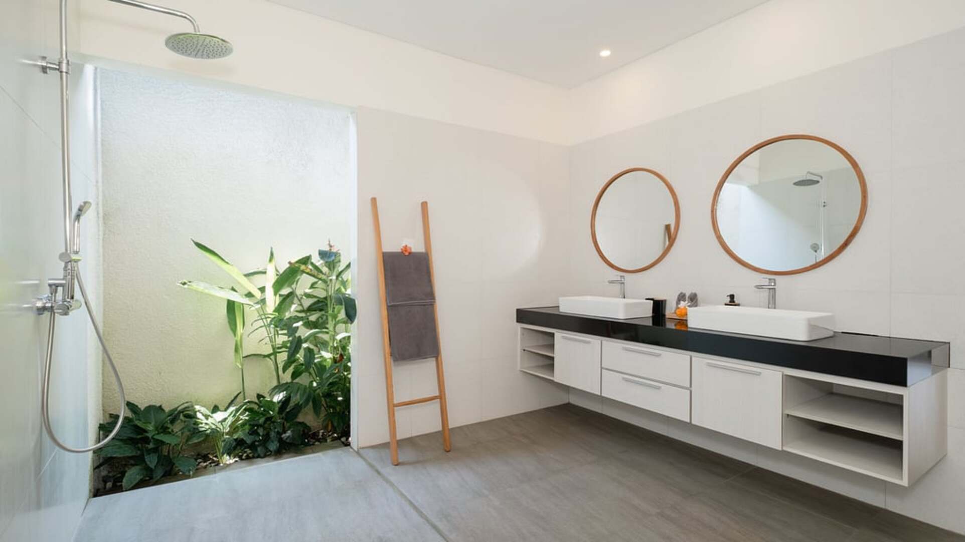 5 Star Villa Kuwait - Contemporary Tropical Escape