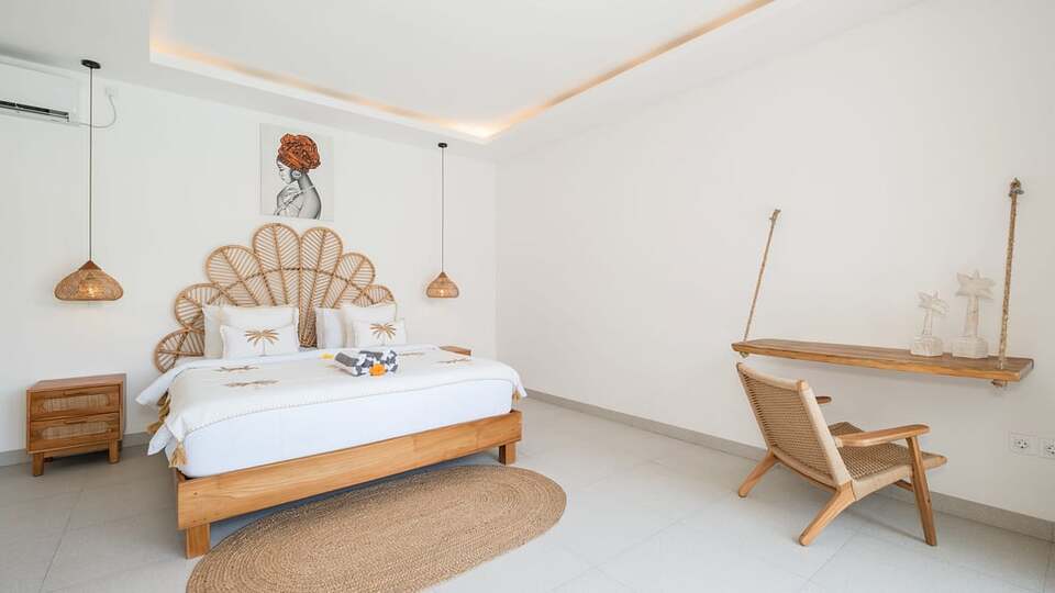 5 Star Villa Kuwait - Contemporary Tropical Escape