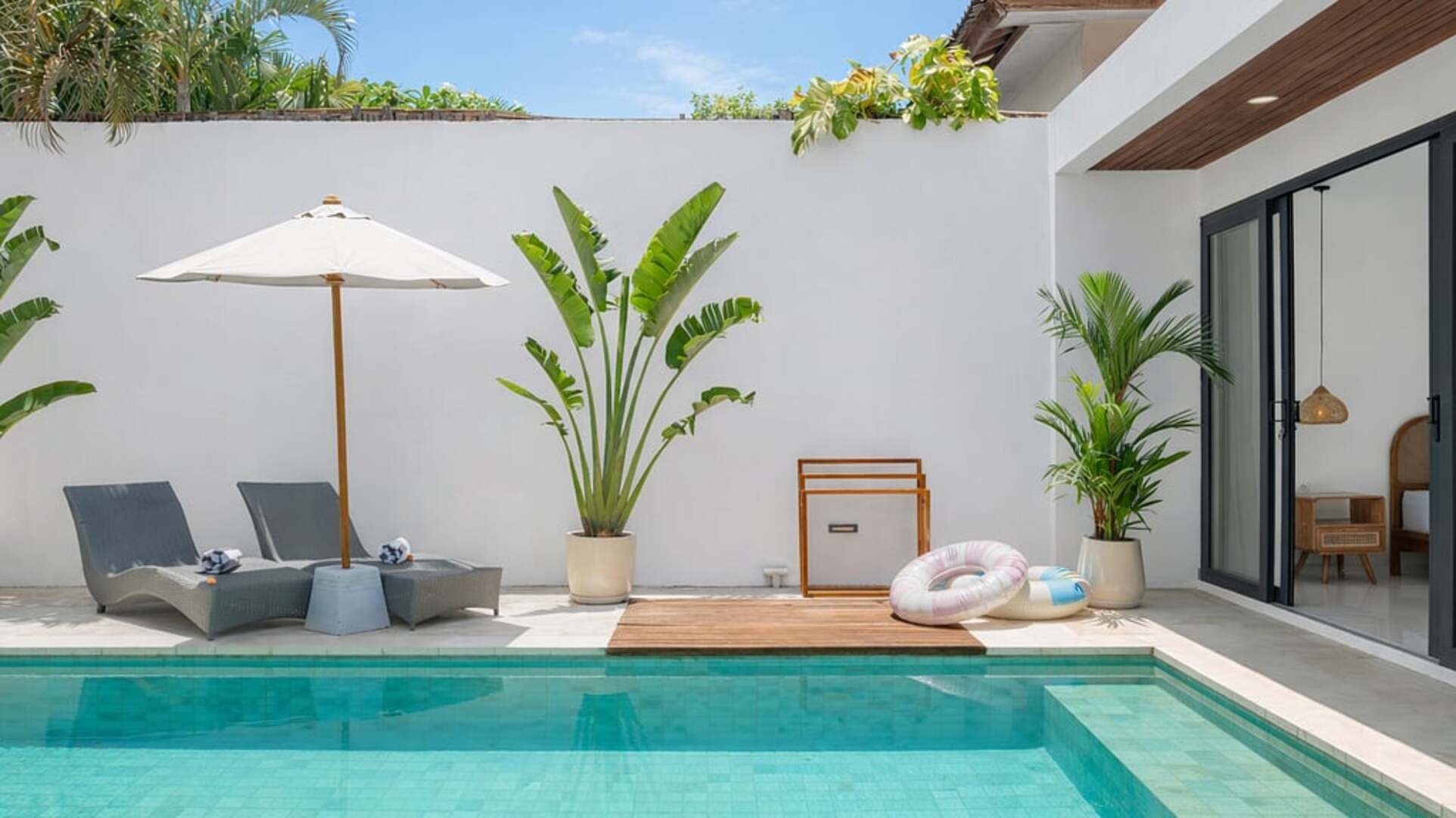 5 Star Villa Cansavina - Modern Seminyak Serenity