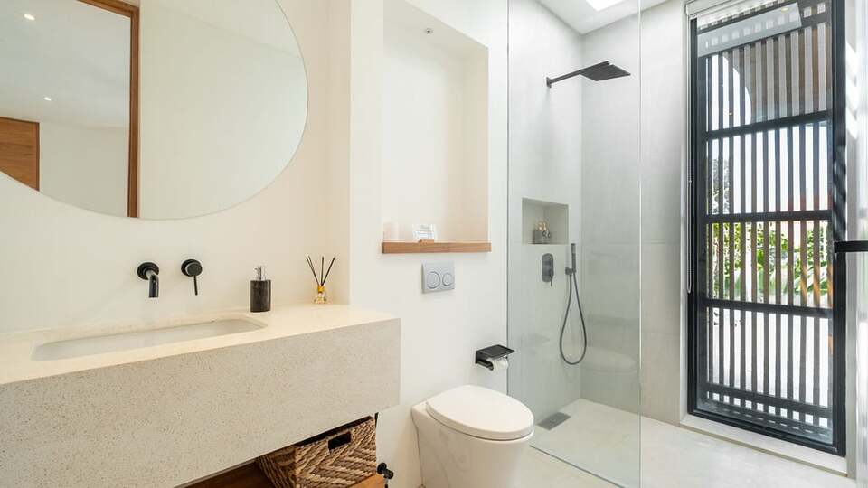 5 Star Loona Palm Canggu Estate - Contemporary Tropical Escape