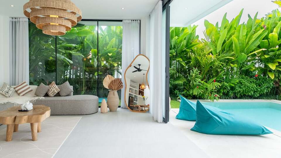 5 Star Loona Palm Canggu Estate - Contemporary Tropical Escape