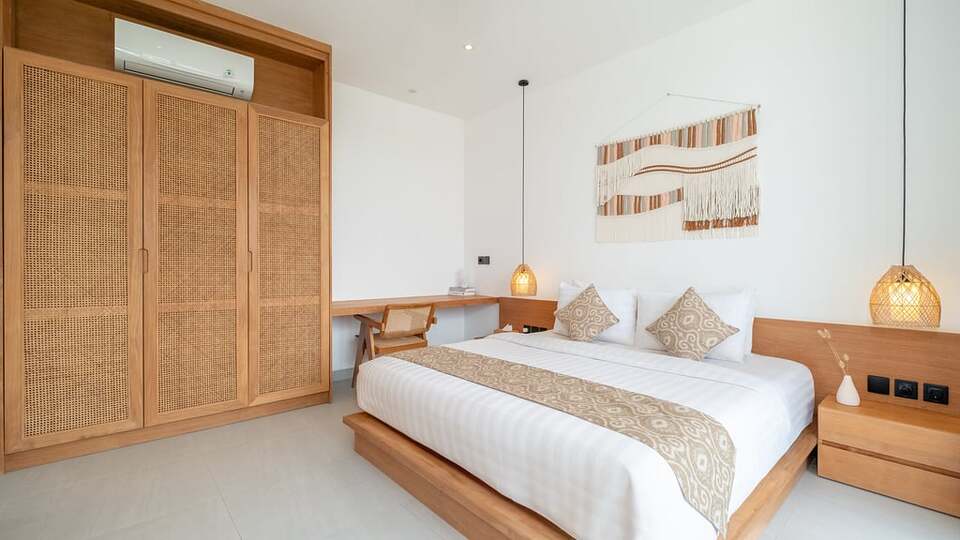 5 Star Loona Palm Canggu Estate - Contemporary Tropical Escape