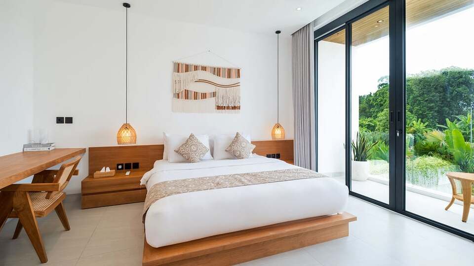 5 Star Loona Palm Canggu Estate - Contemporary Tropical Escape