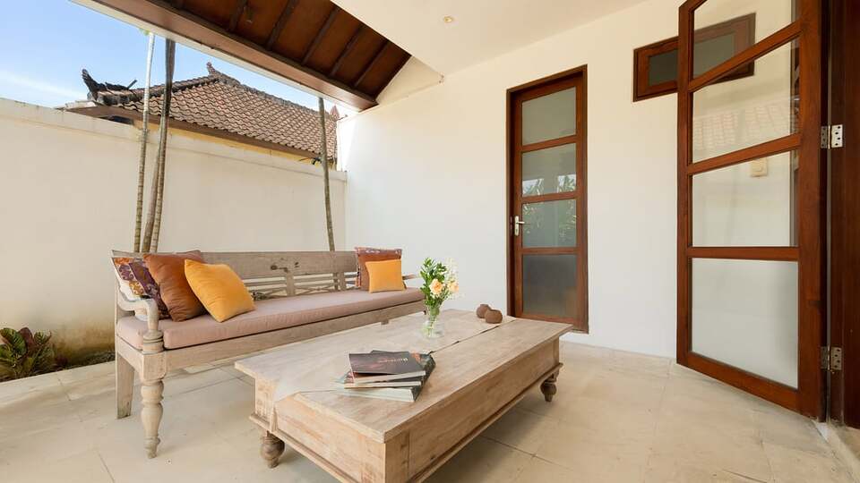 5 Star Villa V Seminyak - Balinese Tropical Charm