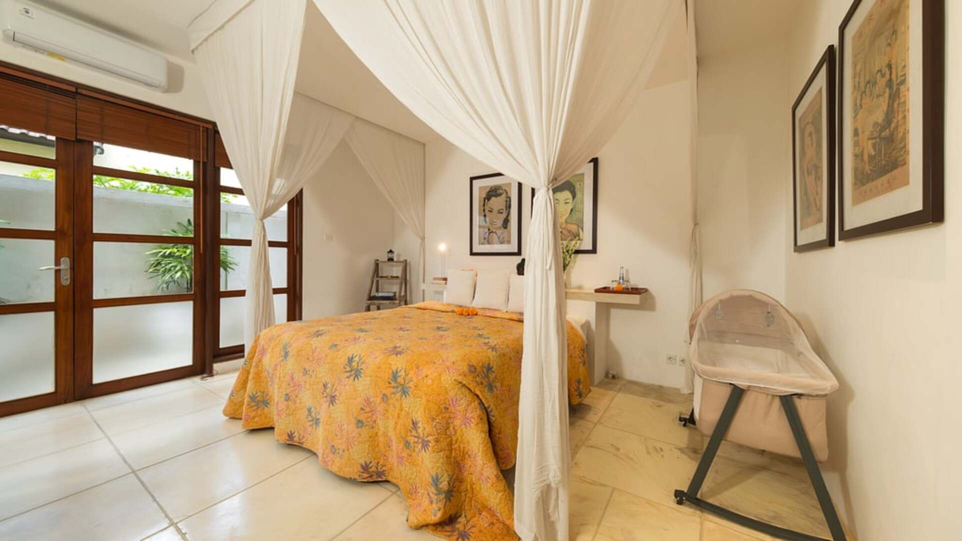 5 Star Villa V Seminyak - Balinese Tropical Charm