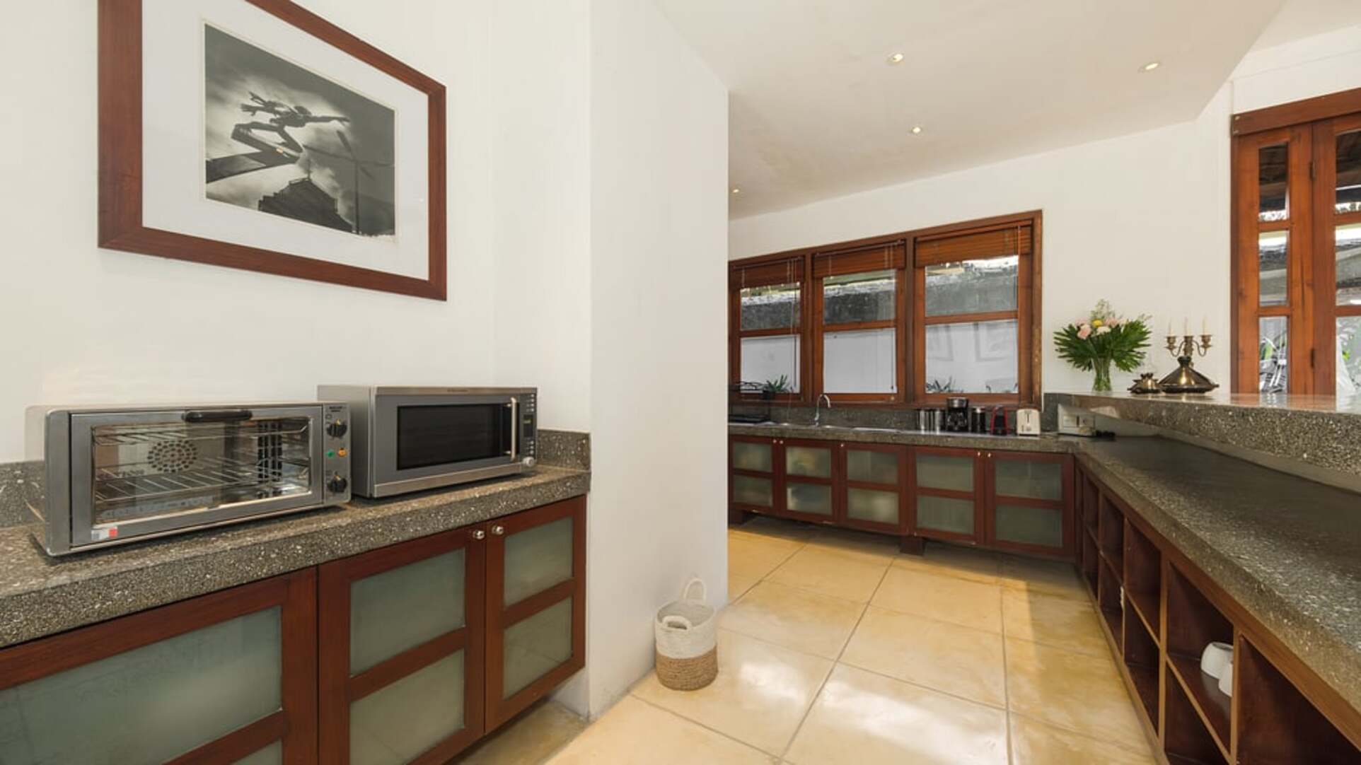 5 Star Villa V Seminyak - Balinese Tropical Charm