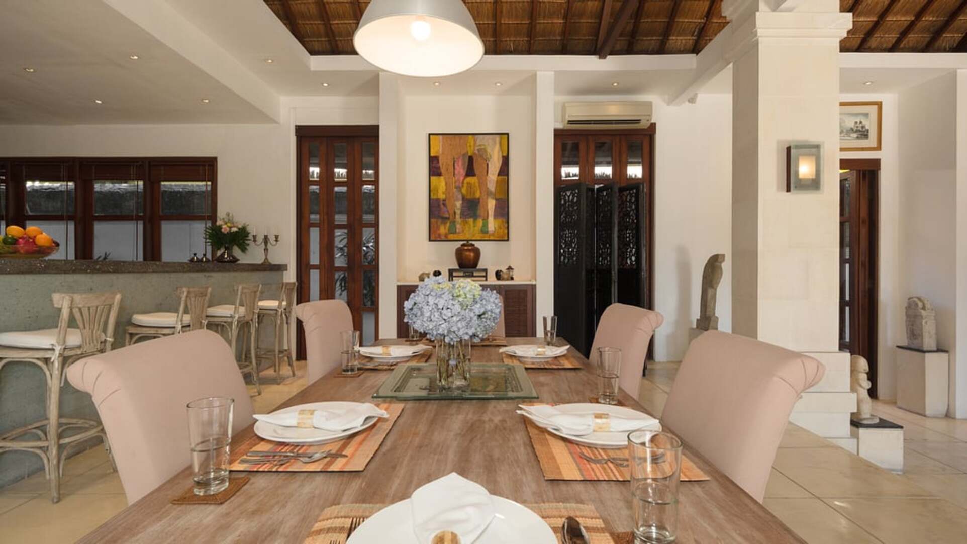 5 Star Villa V Seminyak - Balinese Tropical Charm
