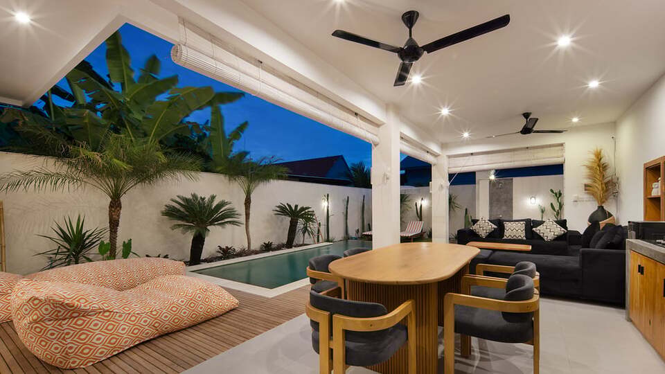 5 Star Villa Cinta Rose – Tropical Elegance