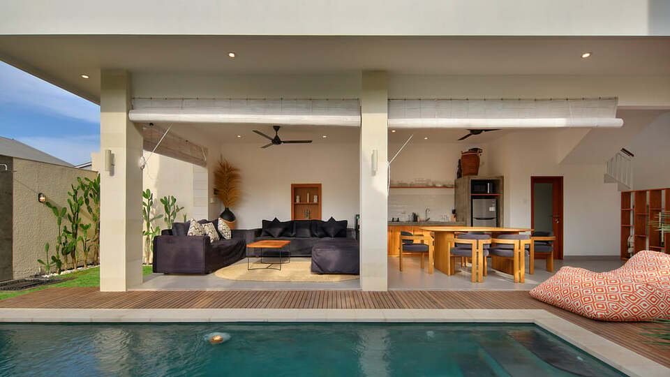 5 Star Villa Cinta Rose – Tropical Elegance