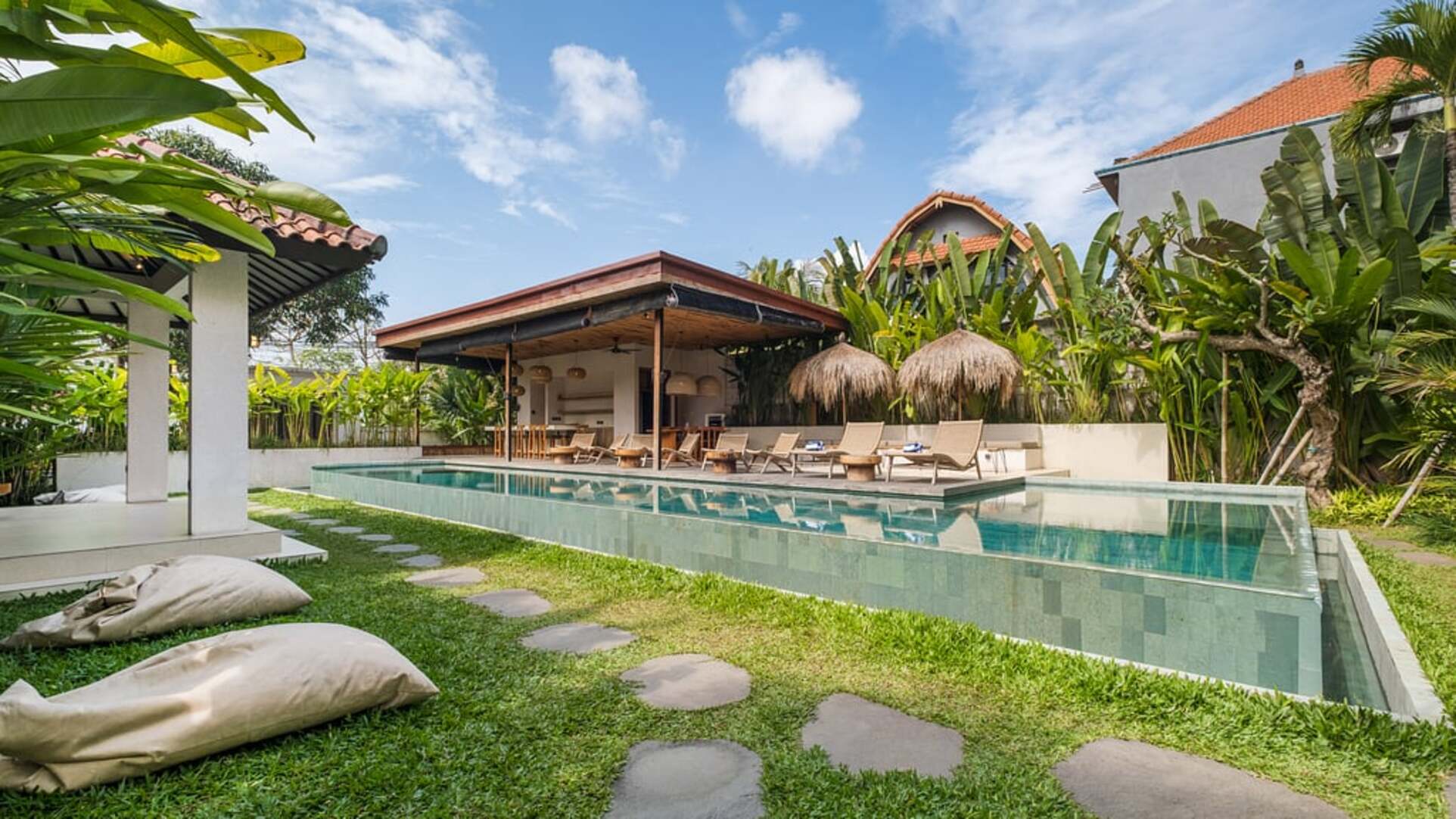 5 Star Lexington Palace Villa – Private Tropical Estate