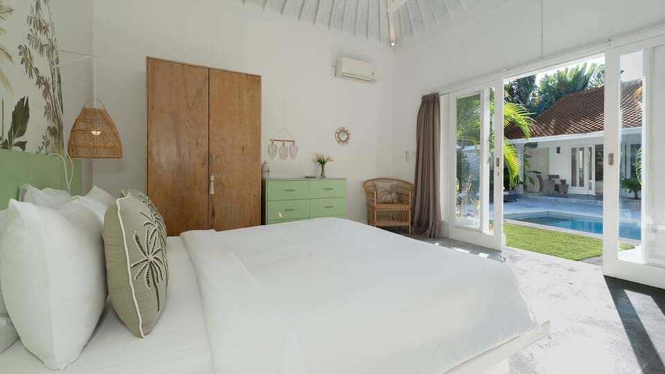 5 Star Villa Mas 3 Seminyak – Chic Tropical Escape