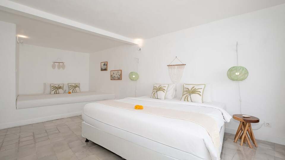 5 Star Villa Mas 4 Seminyak – Elegant Island Retreat