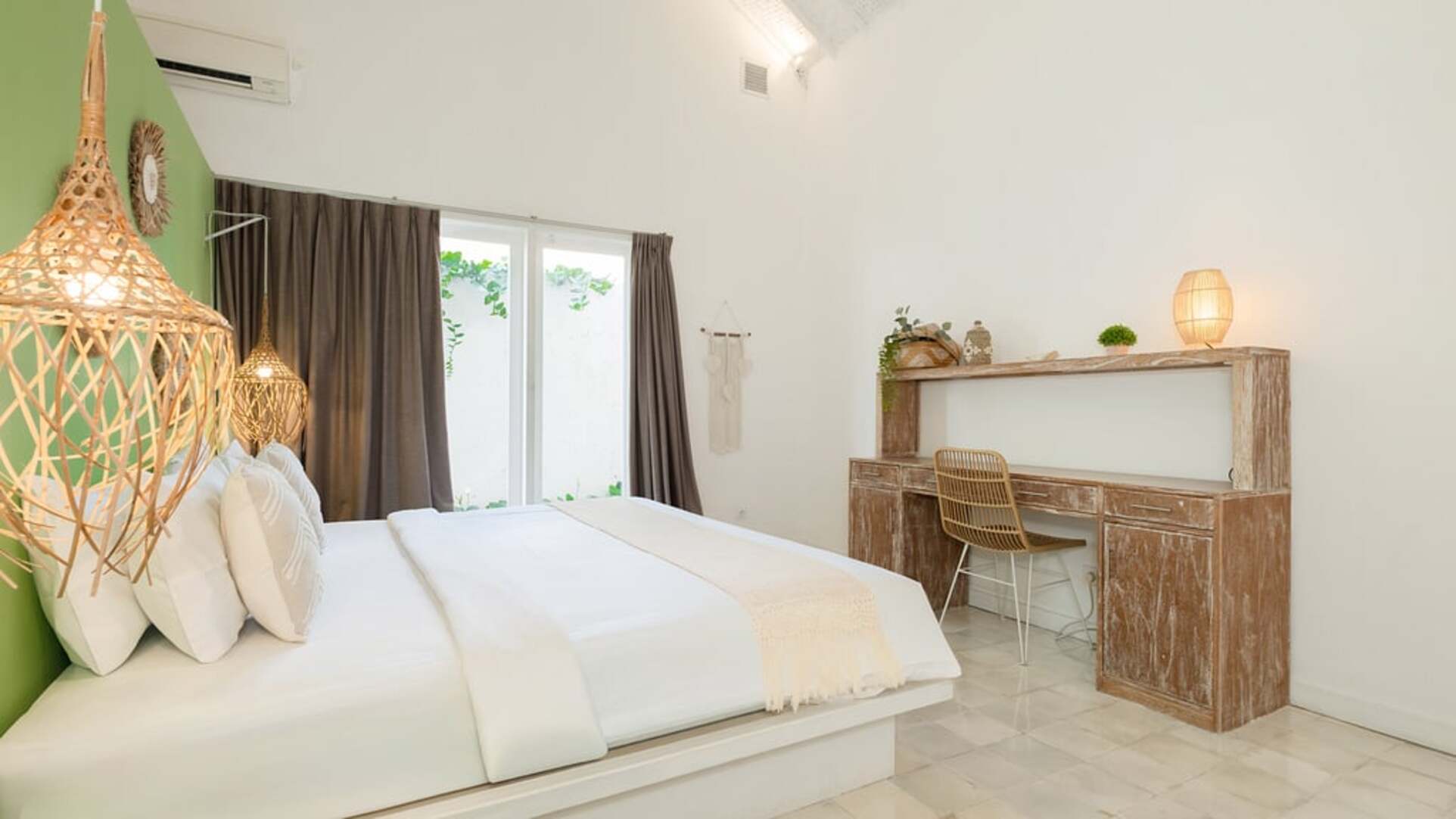 5 Star Villa Mas 4 Seminyak – Elegant Island Retreat