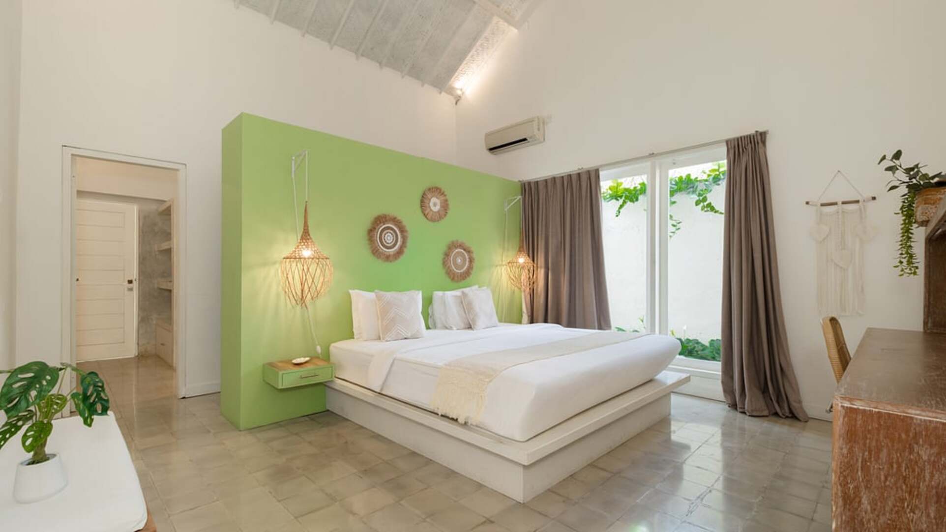 5 Star Villa Mas 4 Seminyak – Elegant Island Retreat