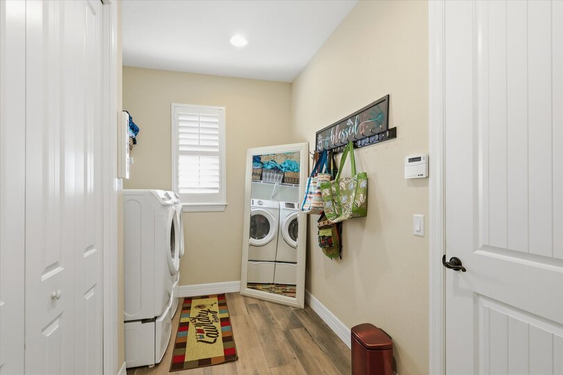 laundry room with full-size washer & dryer