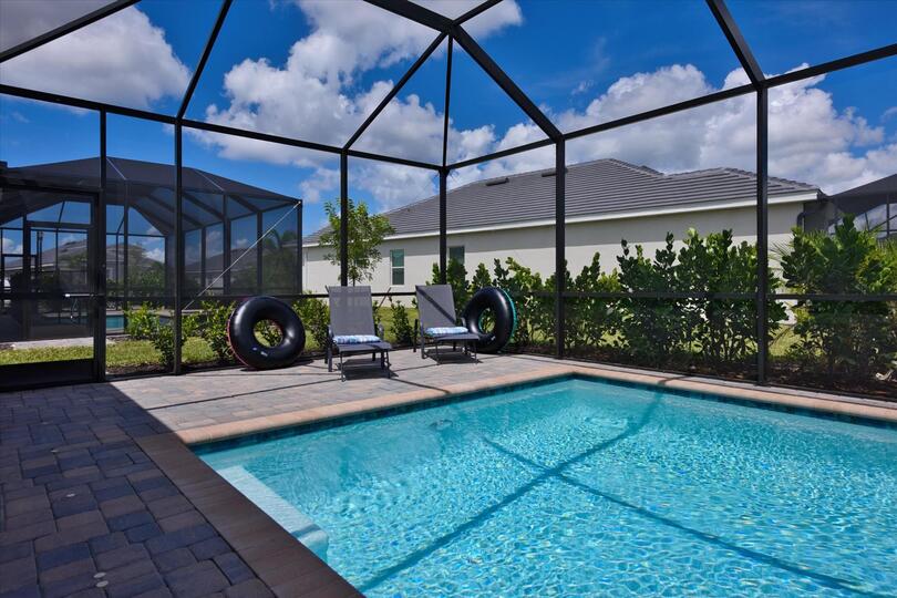 Private pool & spa. Pool measures 25' x 15' x 6'D