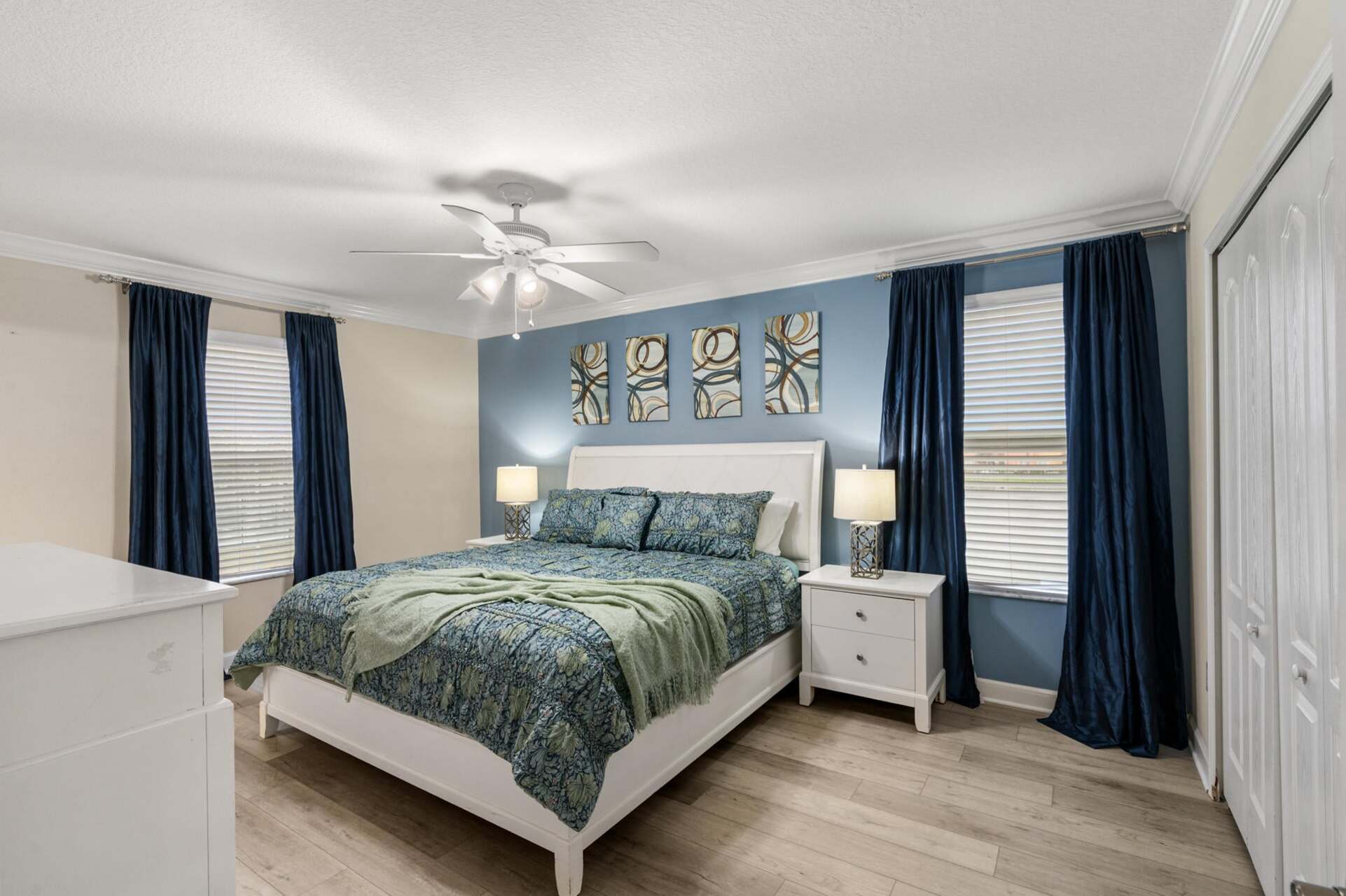King Suite Bedroom 2 Upstairs Attached Bathroom 55" TV
