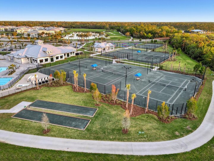 Tennis/Pickleball Courts