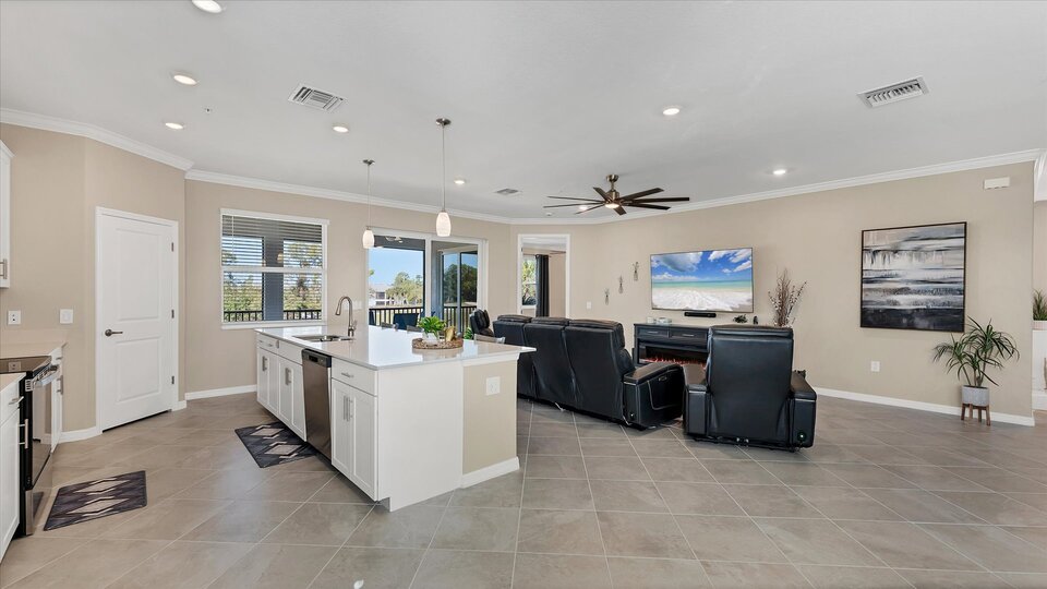Beautiful, bright, open living space