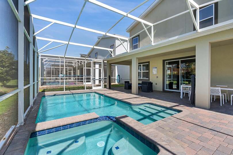 Pool / Spa Faces West
