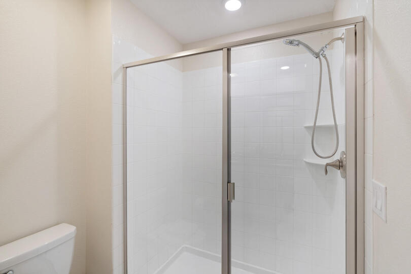 Jack N Jill Bathroom 3 (Beds 3 & 4) Shower
